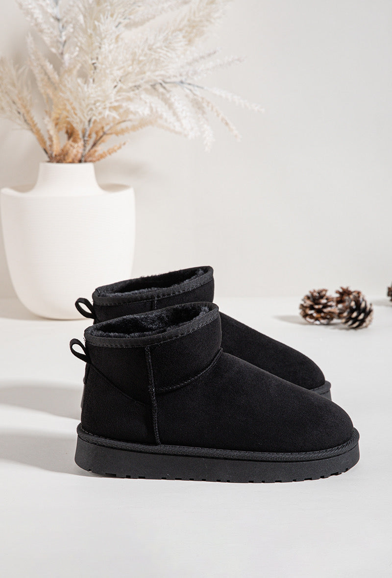Kids Uggy Black Boots